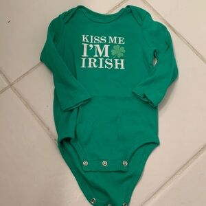 Carter’s Green St Patrick’s Day “Kiss Me I’m Irish” Bodysuit Long Sleeve